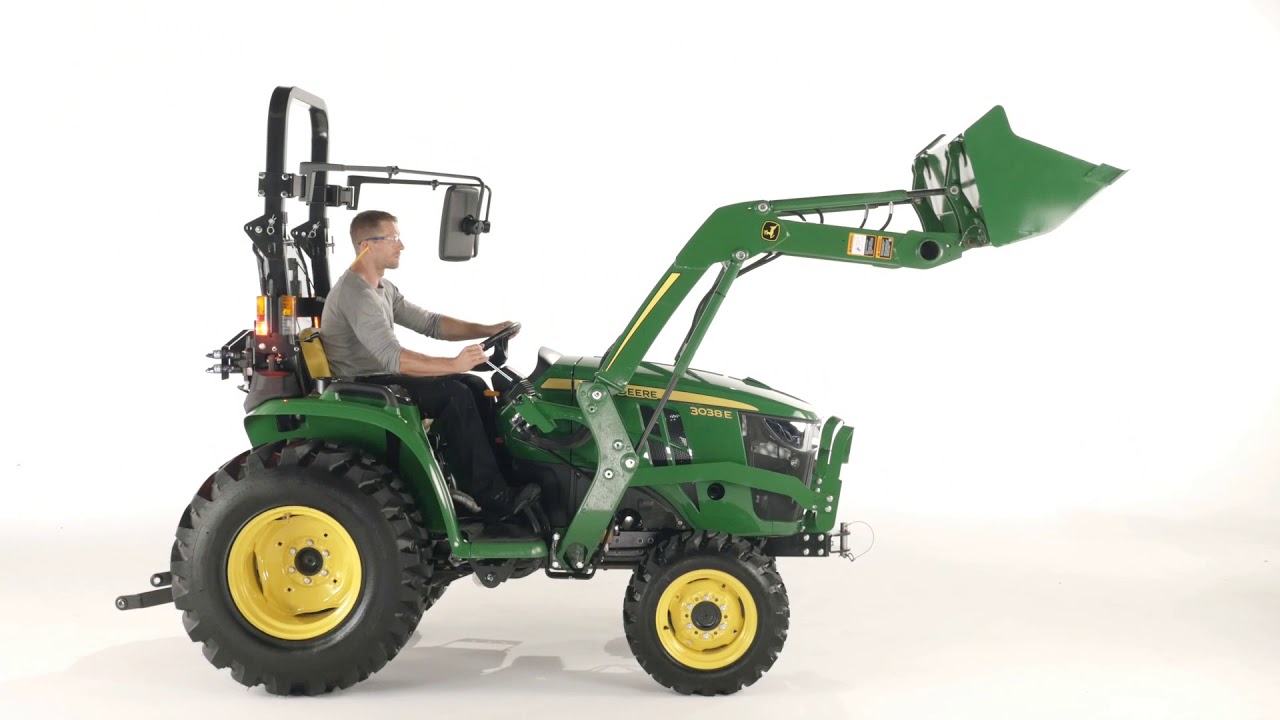 TRACTEUR COMPACT JOHN DEERE 3038E