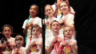 Coro Leon Felipe   Popurri Mago de Oz