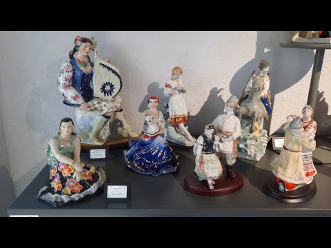 Выставка украинских фарфоровых статуэток советского периода в Киеве. Музей фарфора.