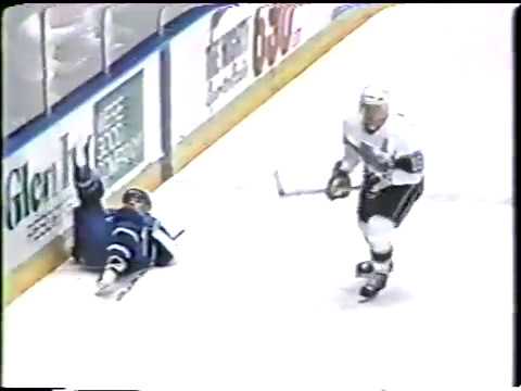 Michel Petit vs Rod Buskas & Dave Taylor runs over Tom Fergus