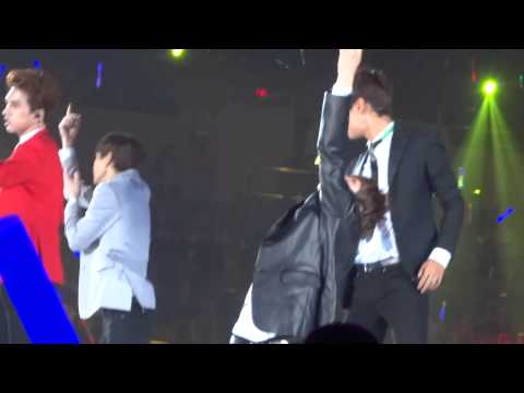 140809 KCON VIXX "Voodoo Doll"