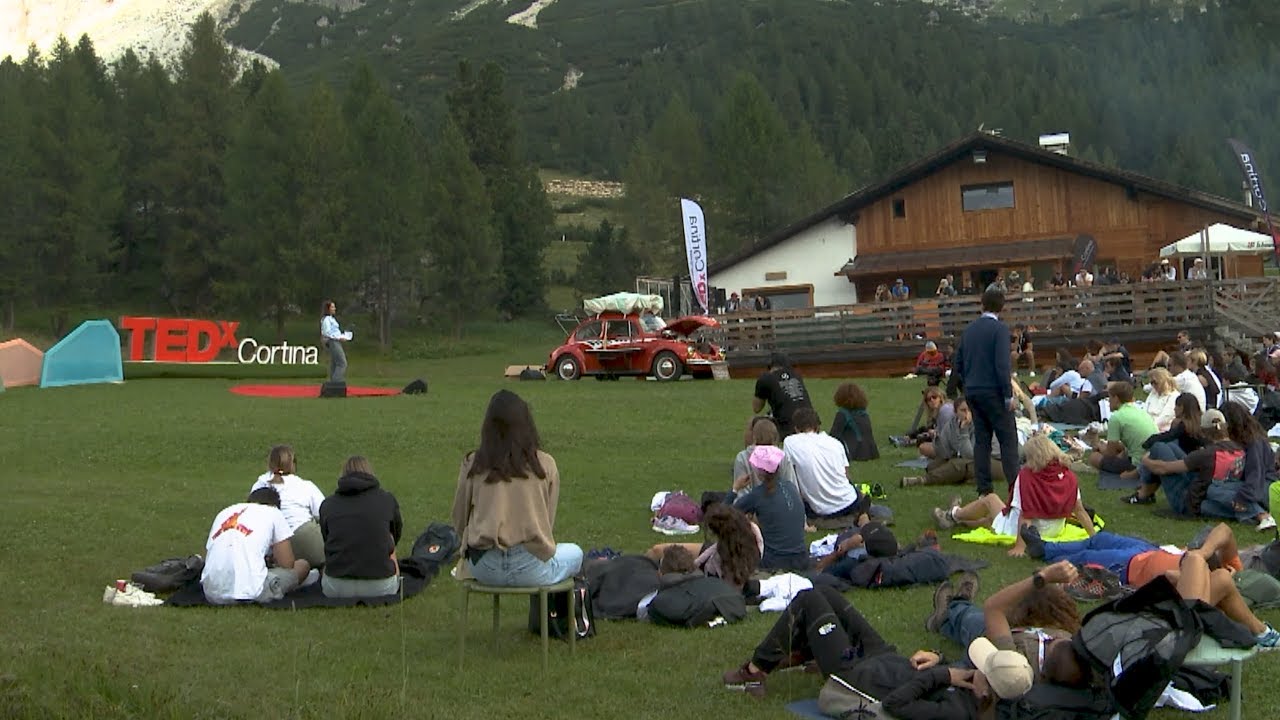 Le tre dimensioni del dono | Chiara Schettino | TEDxCortina