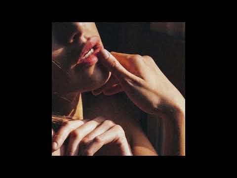 CODE10 & WormGanger & TOWAR - Танцуй Пока Молодая (nightcore / speed up)