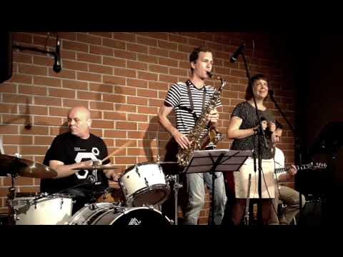 Dooušek - Dooušek bez basy: Ticho, Café Práh
