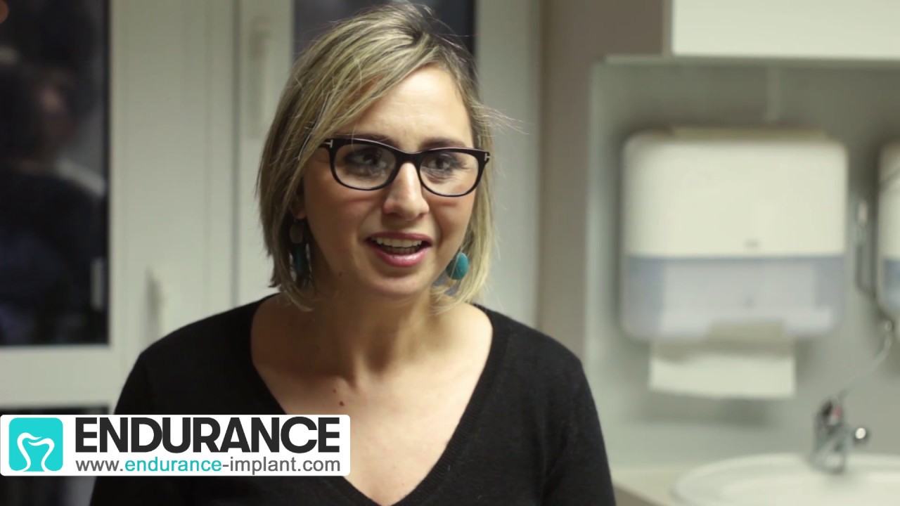 Vis de cicatrisation pose sur implant dentaire - Dr SUBA Hongrie Budapest