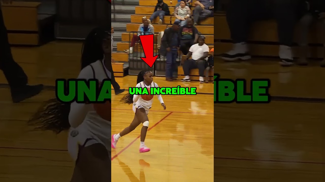 APROVECHÓ su DESLIZ de la MEJOR MANERA en PLENO PARTIDO 🤯🤣 #shorts #deporte #wow #fail #baloncesto