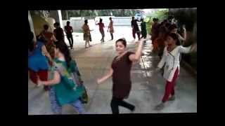 preview picture of video 'Khelaiya Group Nadiad. Garba class2012 2Taali dodhiyu With Praful Sir'