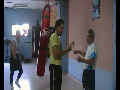 fuga.entrenando boxeo