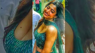 Rashmika Mandanna vertical hot cleavage new compil