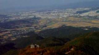 preview picture of video 'Korea fall[autumn] foliage; autumn colors[leaves]. Mt.Moak(모악산)'s fall foliage is at its best.'