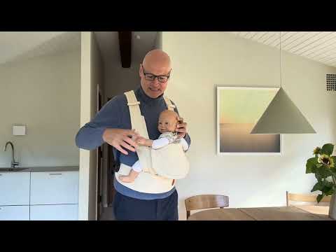 Vorführung der moova Balance Babytrage