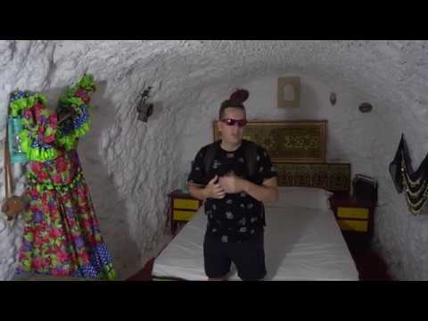 What it's like to live in a Gypsy Cave (Sacromonte). Granada, Spain. Vlog 66.