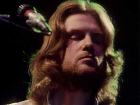 Barclay James Harvest - Rock n' Roll Star & The World Goes On - The Old Grey Whistle Test - 1/3/1977