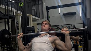 Hard Work 11-Peitoral Estilo Arnold