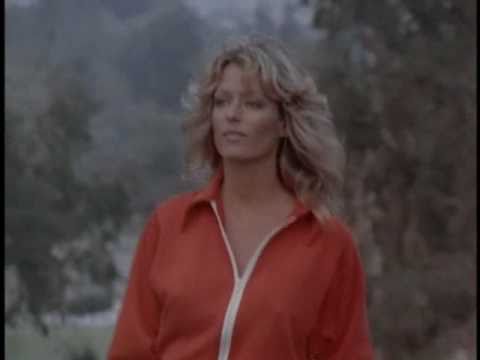 Farrah Fawcett's skateboard chase | Charlie's Angels at Griffith Park
