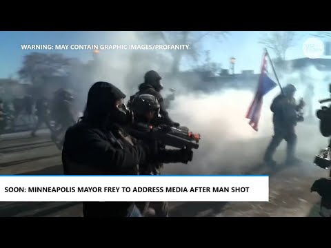 Minneapolis protest reacts to DHS agents shooting, killing man; See officers clash with protesters