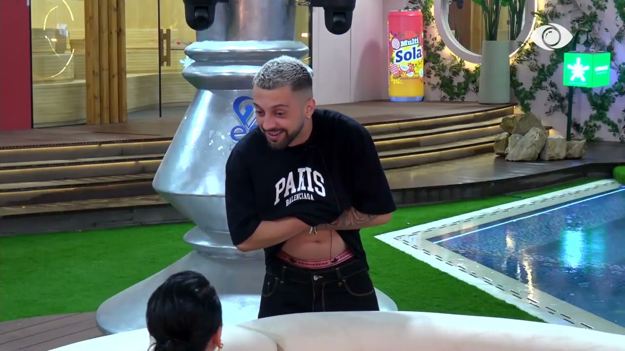 “Jemi puthur, unë nuk e prisja”/ Gjesti-Eglit: Pas shumë tentativave të tua, të kam puthur unë