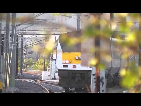 NIR class 201 (8208) + Enterprise (9004) - Humpback Bridge.