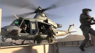[分享] 美國海豹部隊演練大使館直升機撤離行動