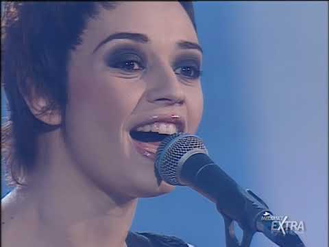Carmen Consoli "L'Ultimo Bacio" Festivalbar 2001 Benevento 1080P 50FPS