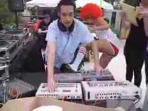 Verbos playing live @ WMC 2008 in Miami