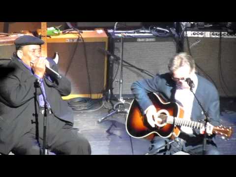 Eric Clapton & James Cotton - Key to the Highway (live at Apollo) 2/24/12