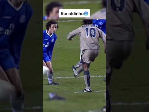 Ronaldinho's Amazing Goal Against Chelsea #shorts #tbt 🤩🤩