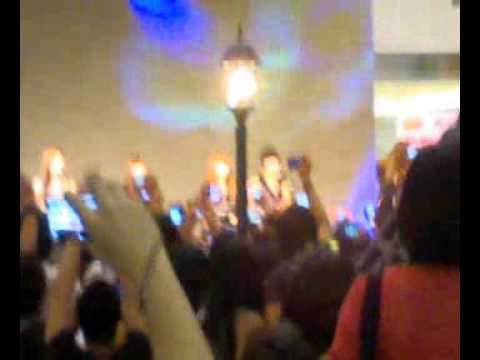 4minute in Manila @ SM Megamall 100206  (4)