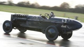 Jeremy Clarkson vs 'The Brutus' Bomber BMW (TOP GEAR)