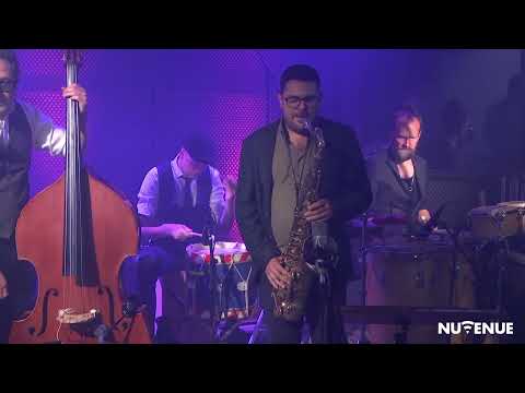 Acoustic Lounge – Call Your Girlfriend – feat. Gabor Bolla