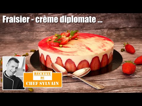 Strawberry cake with diplomat cream