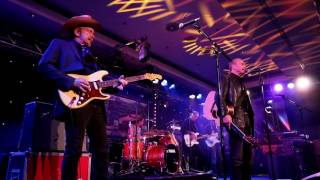 Dave & Phil Alvin - "Mister Kicks / Hide & Seek" [Lucerna 12/11/2016]