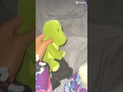 I’m going crazy 😜 #essa #emotionalsupportstuffedanimal #essacommunity #ezraishungry