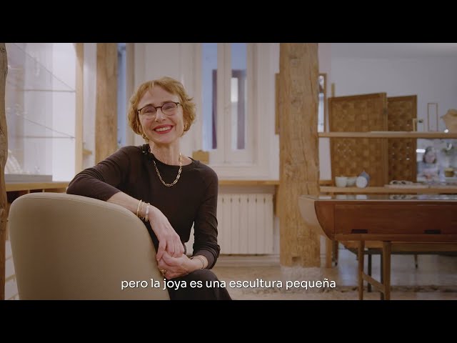 Vídeo relacionado con Escultura tímida: Diálogo entre la joyería tradicional y la contemporánea (VARIOS)
