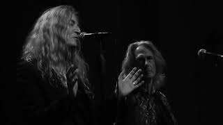 PERFECT MOON (poem) WING (song) Patti Smith / Lenny Kaye live@DeDuif Amsterdam 29-5-2018