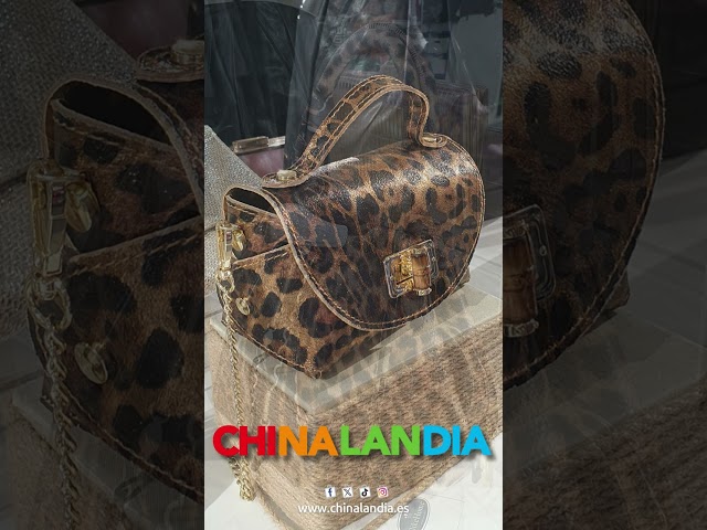 Vídeo relacionado con 12 Piezas Animales Del Bosque Bolsa Tela Tote Bag Tela Regalo Cumpleaños Niños Lindos Estampados De Animales Adecuado Para Compras Escuela Vida Diaria Bolsos De Animale La Selva