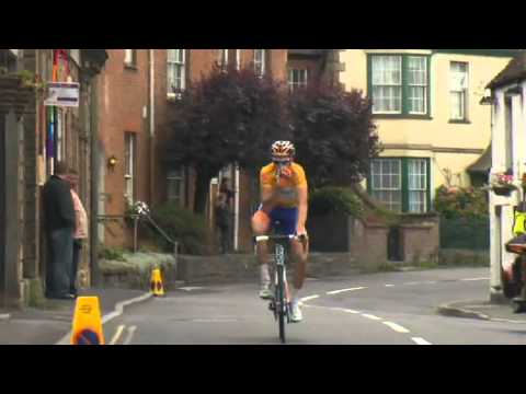 Tour of Britain 2011 stage 6 , Ian Bibby & Geraint Thomas Crash