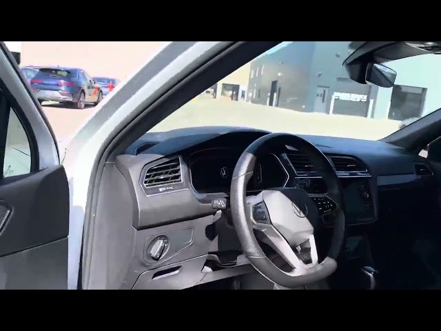 2022 Volkswagen Tiguan Comfortline R-Line Black Edition low k... in Cars & Trucks in London
