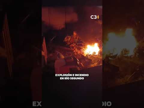 Impresionante incendio en Río Segundo: se quemaron dos camiones de un depósito  | Cadena 3 Argentina