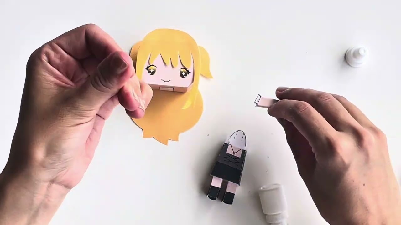 Armando un paper toy con Edmi