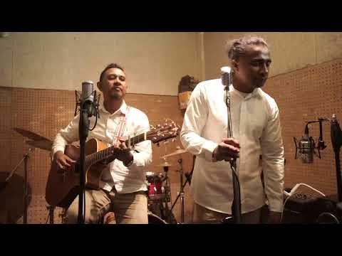 Mata Leso Ge - Ivan Nestorman. (Live Cover) - Philip & Heintje.