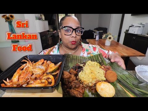 AMERICAN TRYING SRI LANKAN FOOD FOR THE FIRST TIME (LAMPRAIS AND MORE)