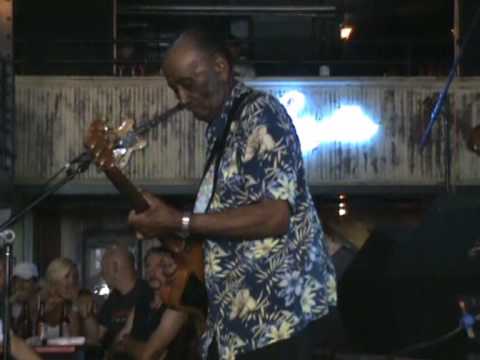 Carl Drew live at the BB Kings Bluesclub Memphis TN aug 14, 2007