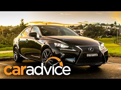 Lexus IS300h Review 2015 (2016 MY)