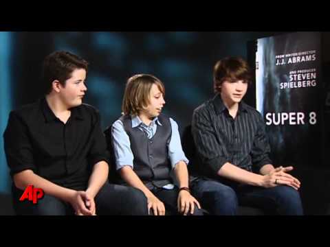'Super 8' Cast Sworn to Secrecy