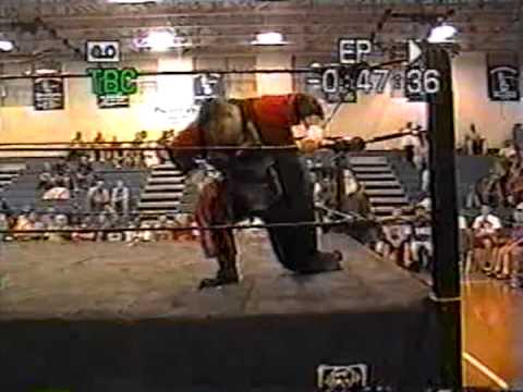 Billy Maverick vs. Mason The Mangler