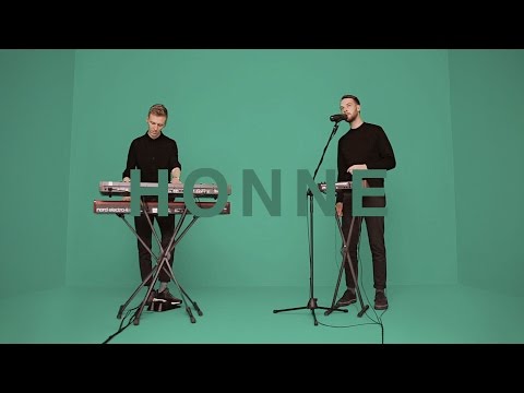 HONNE - WARM ON A COLD NIGHT | A COLORS SHOW