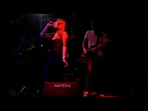 Fake Dreams - Labirintos (Official Video)