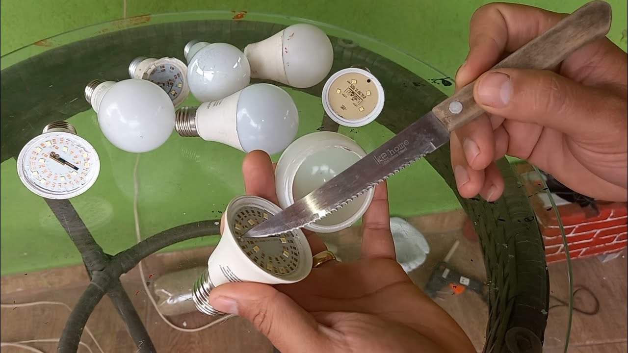 como consertar lapada de led só com uma faca  simples e rápida sem nenhum ferramentas só com a faca