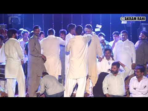 Khirhpey Gulaab Terey | Akram Rahi | Live Show in Shakargarh, Pakistan 2015